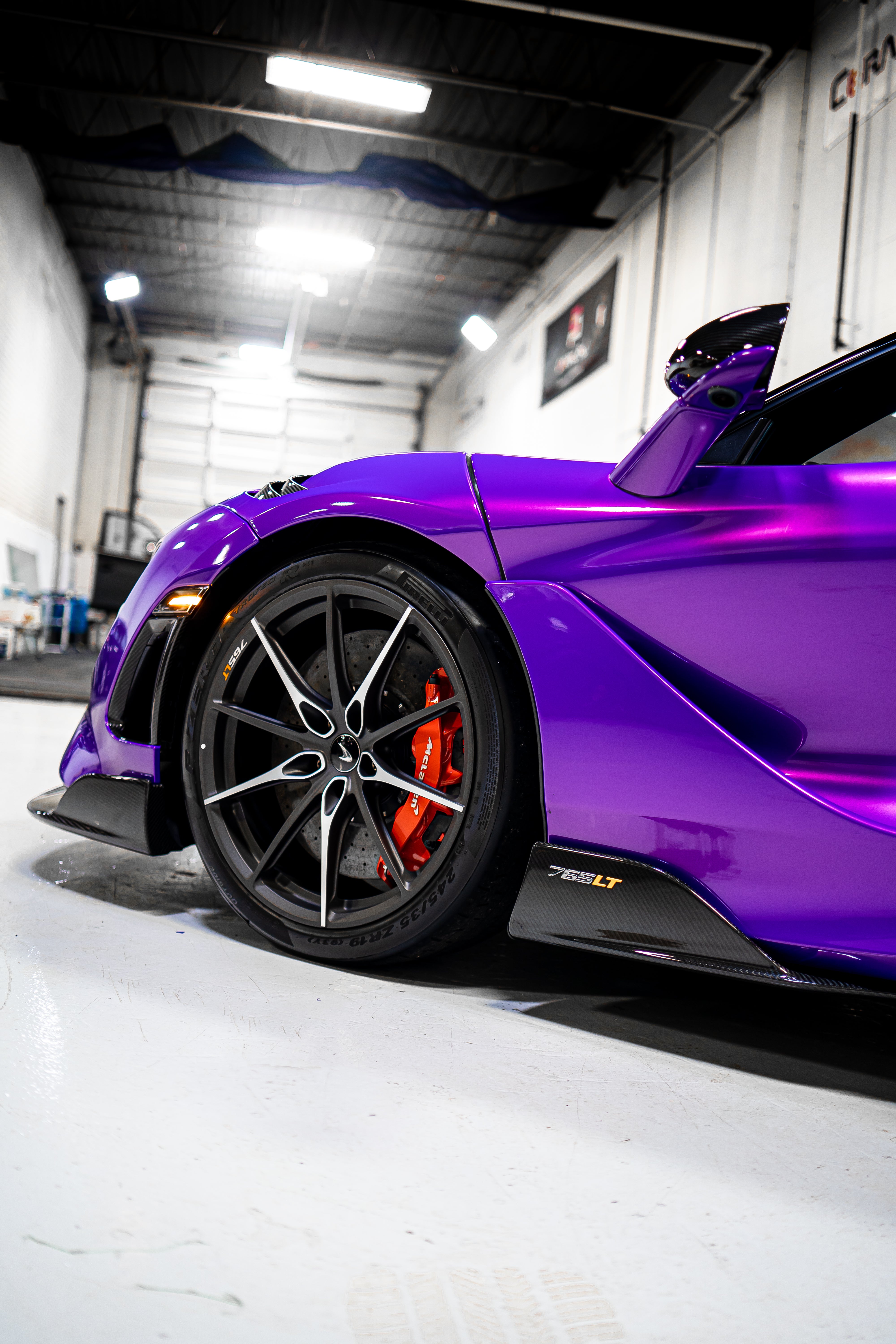 McLaren 765LT in Brilliant PPF Gloss Metallic Violis Parsifae – Flect®